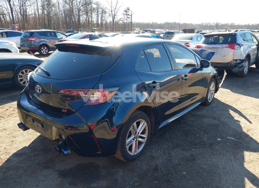 Photo 4 of 2020 Toyota Corolla SE (VIN JTND4RBE4L3084518)
