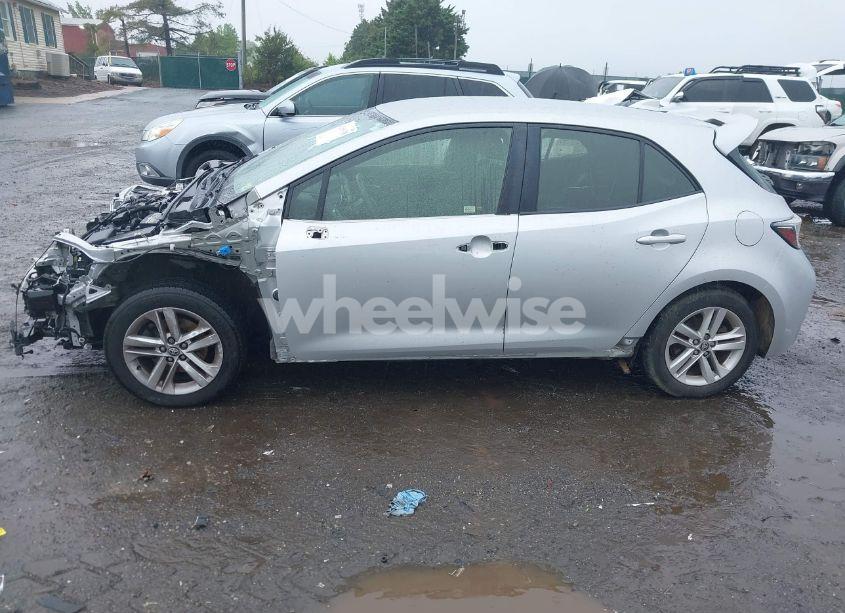 Photo 15 of 2019 Toyota Corolla SE (VIN JTNK4RBE3K3064007)