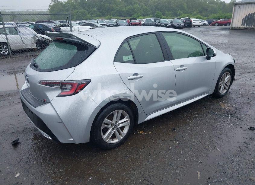 Photo 4 of 2019 Toyota Corolla SE (VIN JTNK4RBE3K3064007)