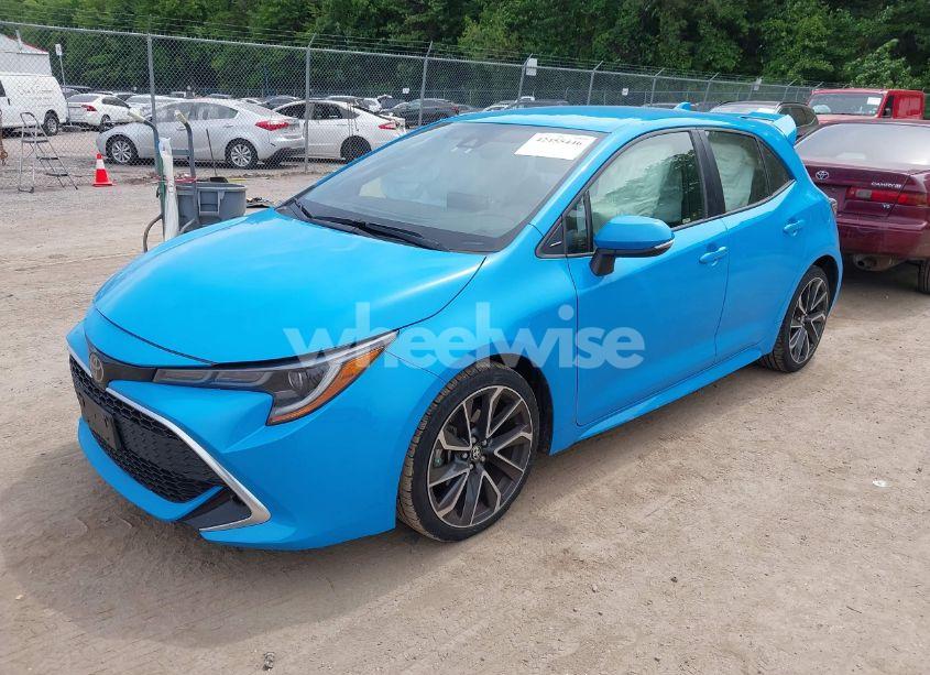 Photo 2 of 2019 Toyota Corolla XSE (VIN JTNK4RBE5K3019876)