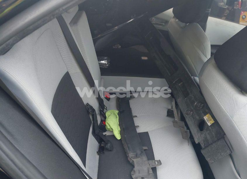 Photo 8 of 2019 Toyota Corolla SE (VIN JTNK4RBE5K3053574)