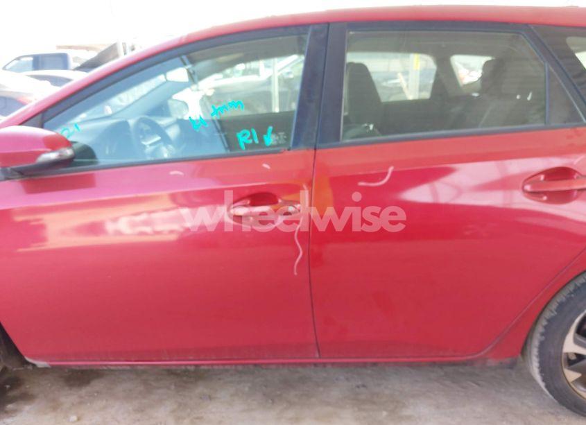 Photo 15 of 2017 Toyota Corolla IM (VIN JTNKARJE0HJ526067)