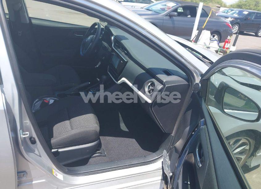 Photo 5 of 2018 Toyota Corolla IM (VIN JTNKARJE1JJ572576)