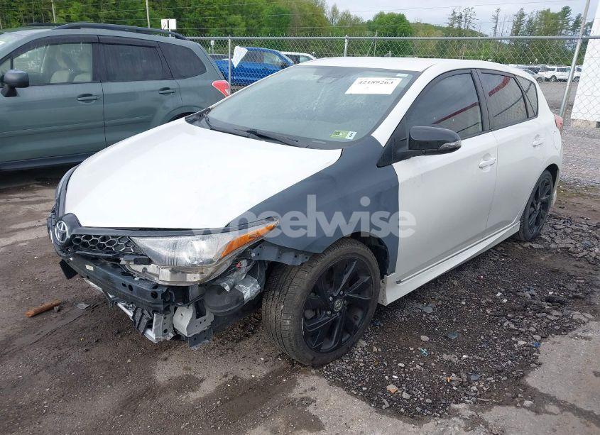 Photo 2 of 2017 Toyota Corolla IM (VIN JTNKARJE3HJ548712)