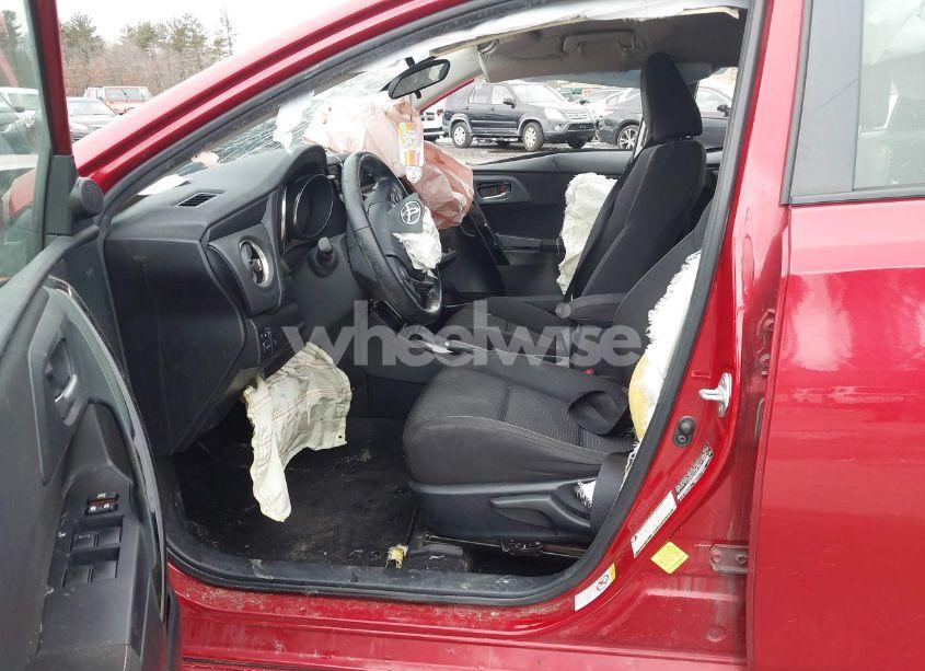 Photo 5 of 2017 Toyota Corolla IM (VIN JTNKARJE4HJ527965)