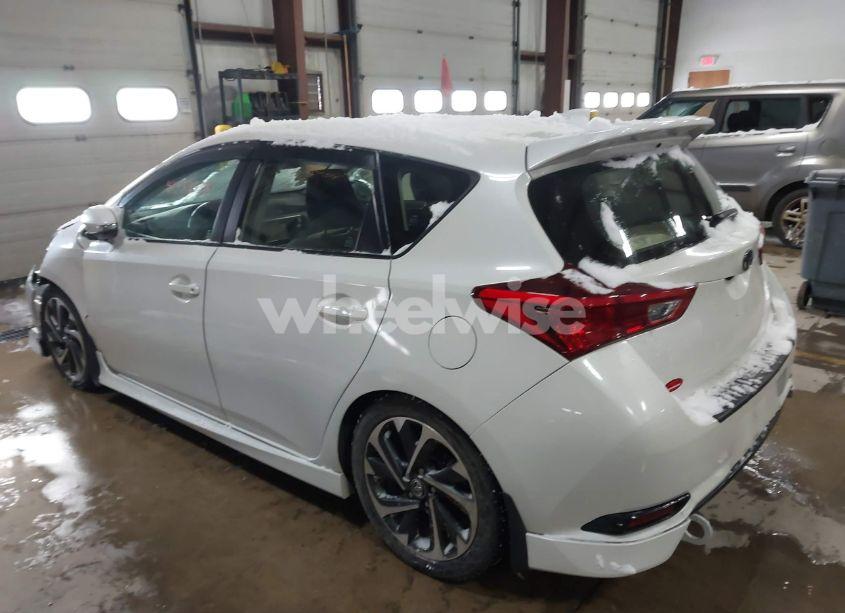 Photo 3 of 2017 Toyota Corolla IM (VIN JTNKARJE5HJ528915)
