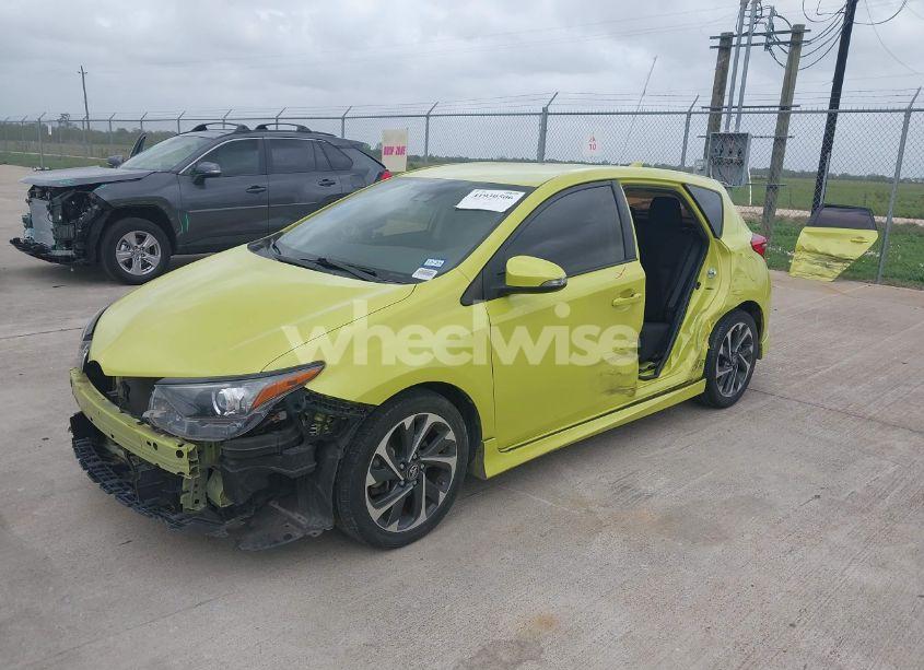 Photo 2 of 2018 Toyota Corolla IM (VIN JTNKARJE5JJ563007)