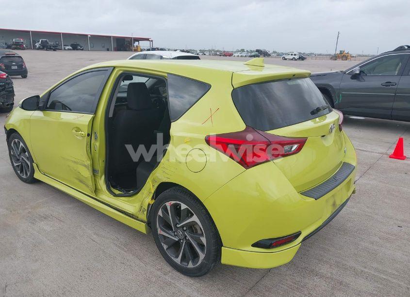 Photo 3 of 2018 Toyota Corolla IM (VIN JTNKARJE5JJ563007)