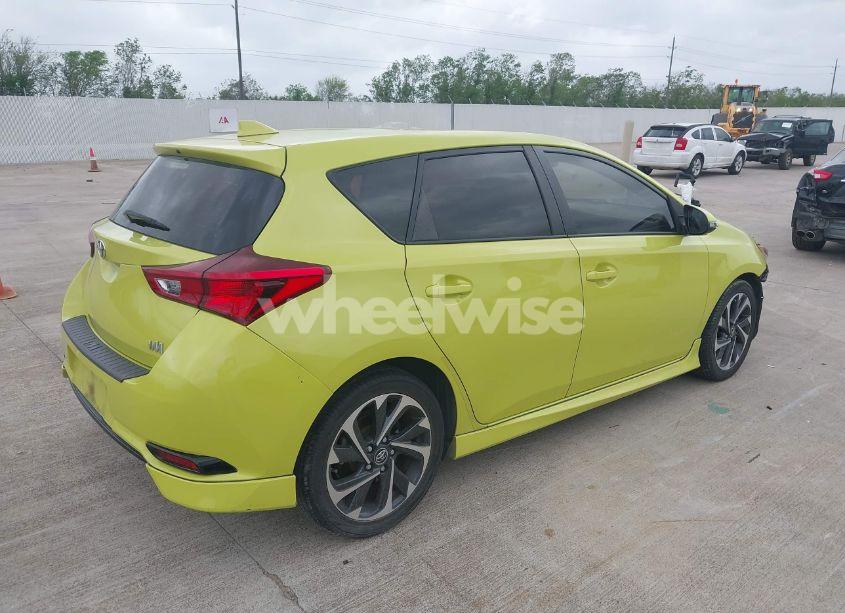 Photo 4 of 2018 Toyota Corolla IM (VIN JTNKARJE5JJ563007)