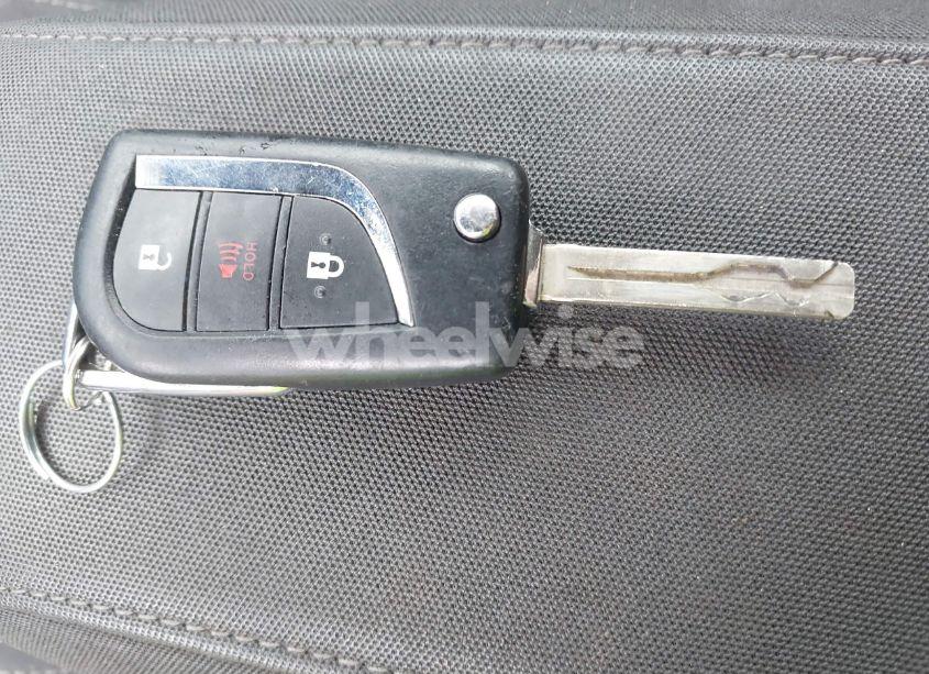 Photo 11 of 2018 Toyota Corolla IM (VIN JTNKARJE9JJ568405)