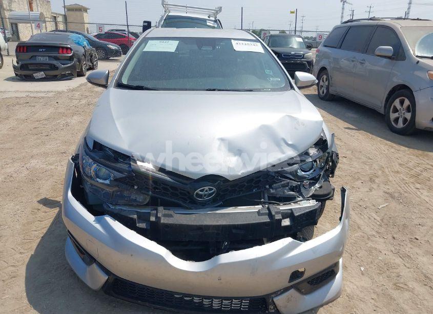 Photo 12 of 2018 Toyota Corolla IM (VIN JTNKARJEXJJ562399)