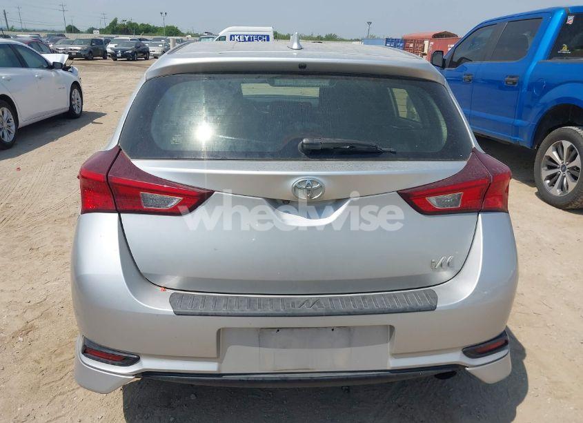 Photo 16 of 2018 Toyota Corolla IM (VIN JTNKARJEXJJ562399)