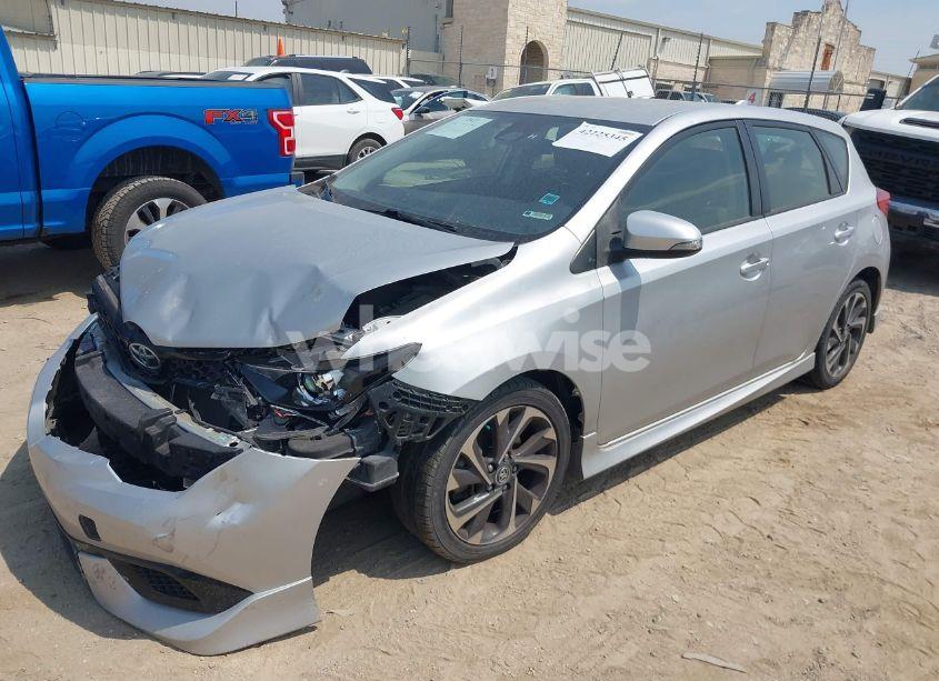 Photo 2 of 2018 Toyota Corolla IM (VIN JTNKARJEXJJ562399)