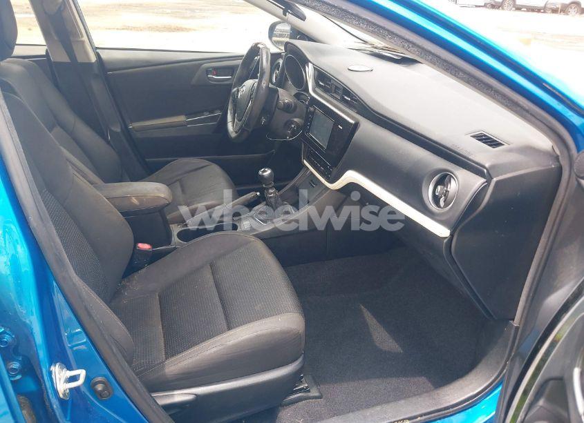 Photo 5 of 2018 Toyota Corolla IM (VIN JTNKARJEXJJ567876)