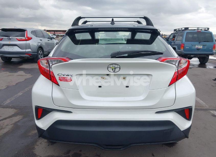 Photo 16 of 2020 Toyota C-hr XLE (VIN JTNKHMBX0L1069221)