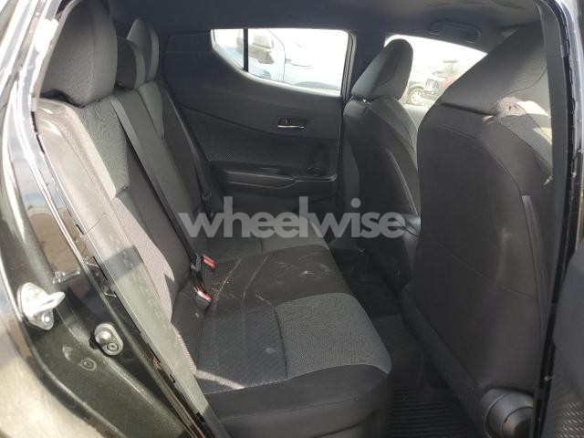 Photo 8 of 2021 TOYOTA C-HR XLE (VIN JTNKHMBX0M1107712)