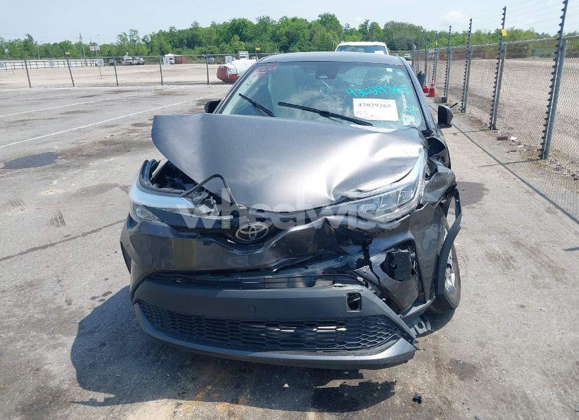 Photo 12 of 2021 Toyota C-hr LE (VIN JTNKHMBX0M1115308)
