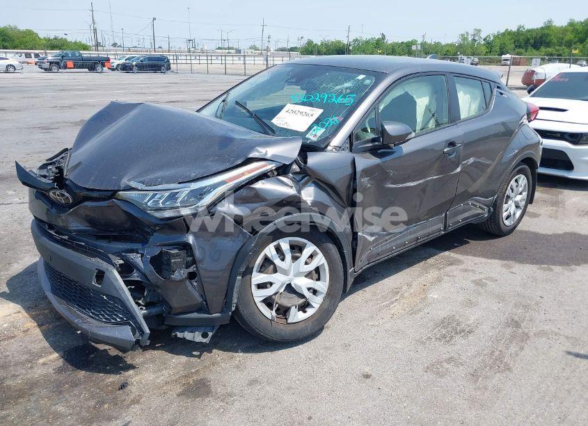 Photo 14 of 2021 Toyota C-hr LE (VIN JTNKHMBX0M1115308)