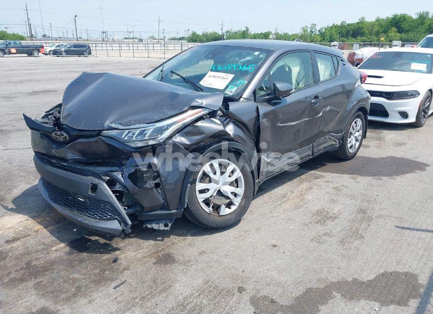 Photo 2 of 2021 Toyota C-hr LE (VIN JTNKHMBX0M1115308)