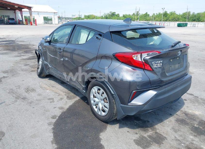 Photo 3 of 2021 Toyota C-hr LE (VIN JTNKHMBX0M1115308)