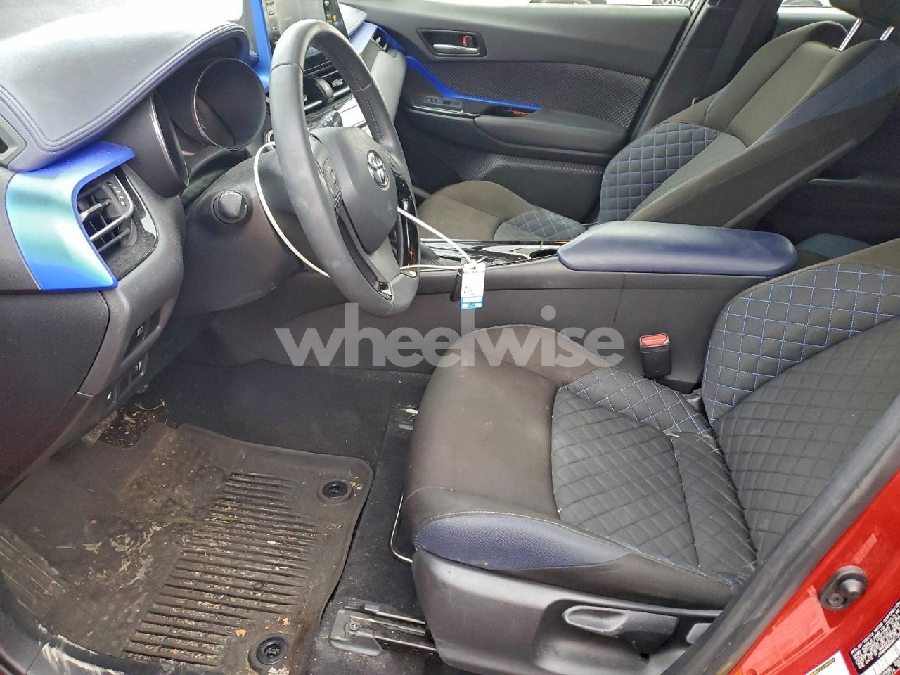 Photo 7 of 2021 TOYOTA C-HR XLE (VIN JTNKHMBX0M1126938)