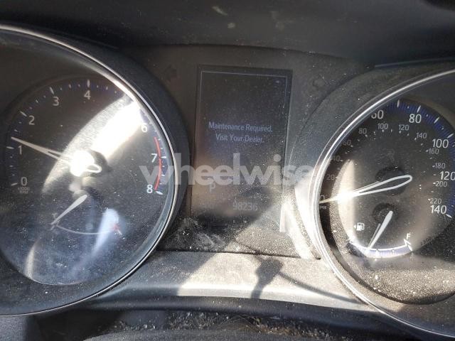 Photo 4 of 2018 TOYOTA C-HR XLE (VIN JTNKHMBX1J1007436)