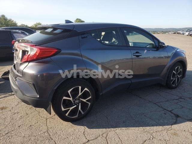 Photo 6 of 2018 TOYOTA C-HR XLE (VIN JTNKHMBX1J1007436)