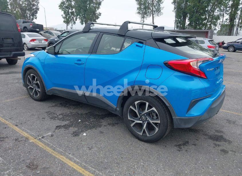 Photo 3 of 2019 Toyota C-hr XLE (VIN JTNKHMBX1K1031351)