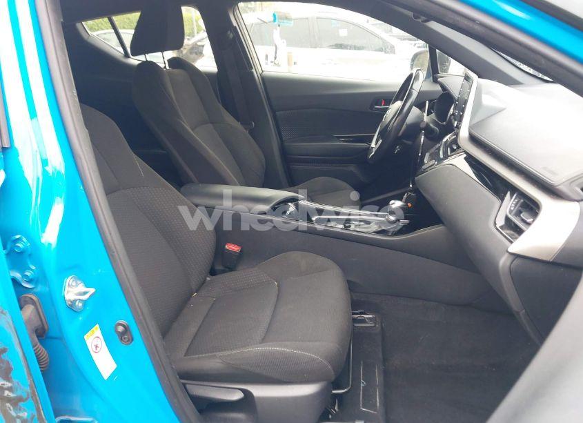 Photo 5 of 2019 Toyota C-hr XLE (VIN JTNKHMBX1K1031351)