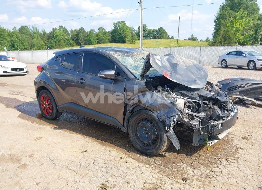 2019 Toyota C-hr LE (VIN JTNKHMBX2K1048871) main photo