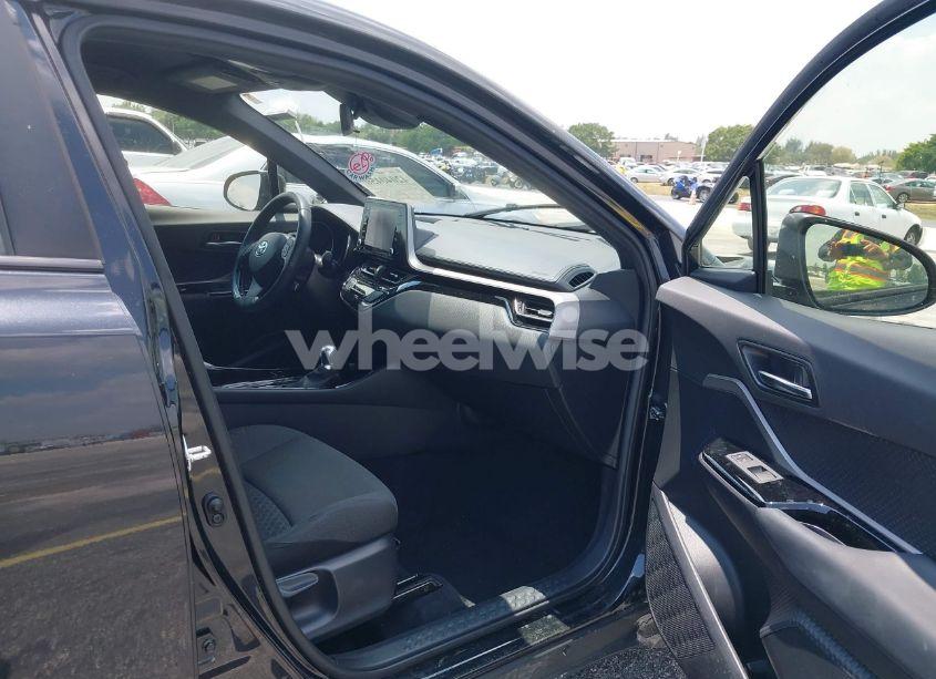 Photo 5 of 2021 Toyota C-hr NIGHTSHADE EDITION (VIN JTNKHMBX2M1101054)