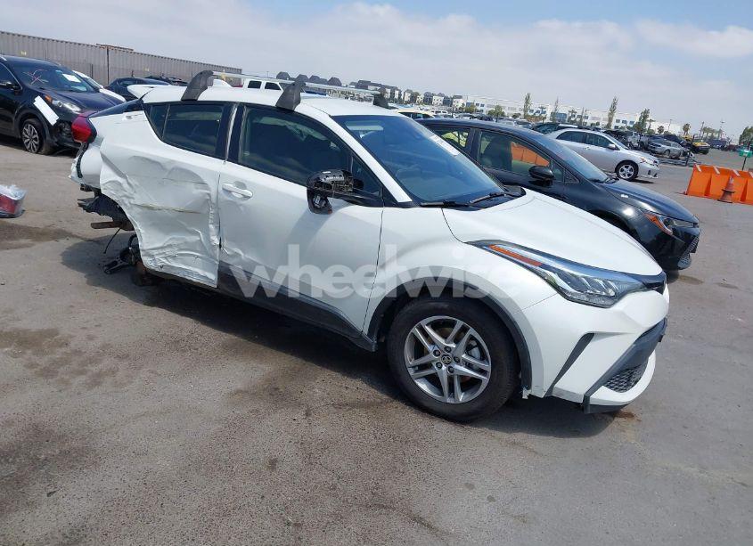 2021 Toyota C-hr LE (VIN JTNKHMBX2M1118467) main photo