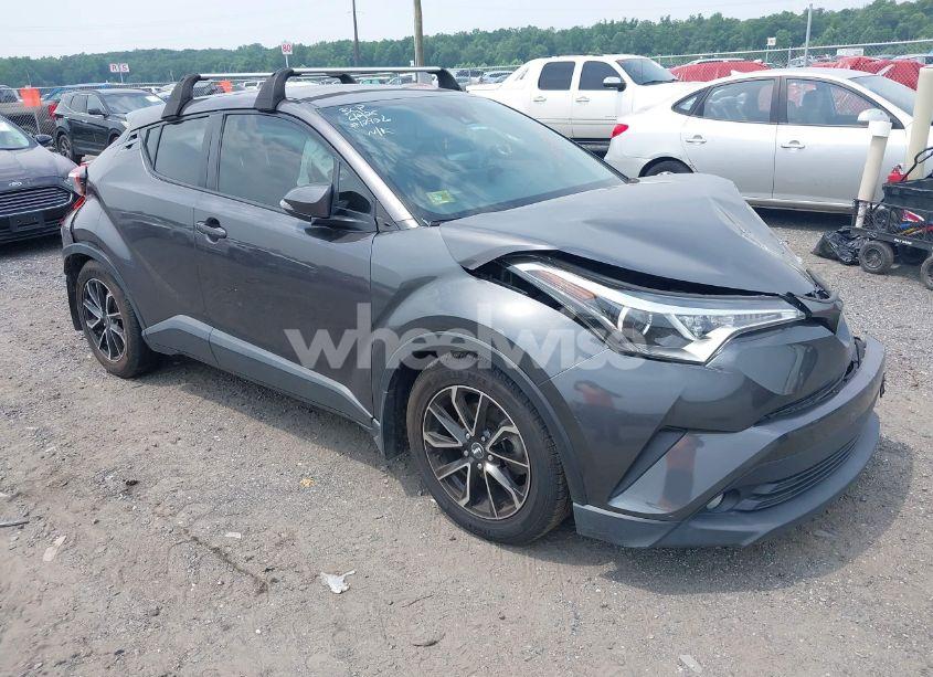 2019 Toyota C-hr (VIN JTNKHMBX3K1031755) main photo