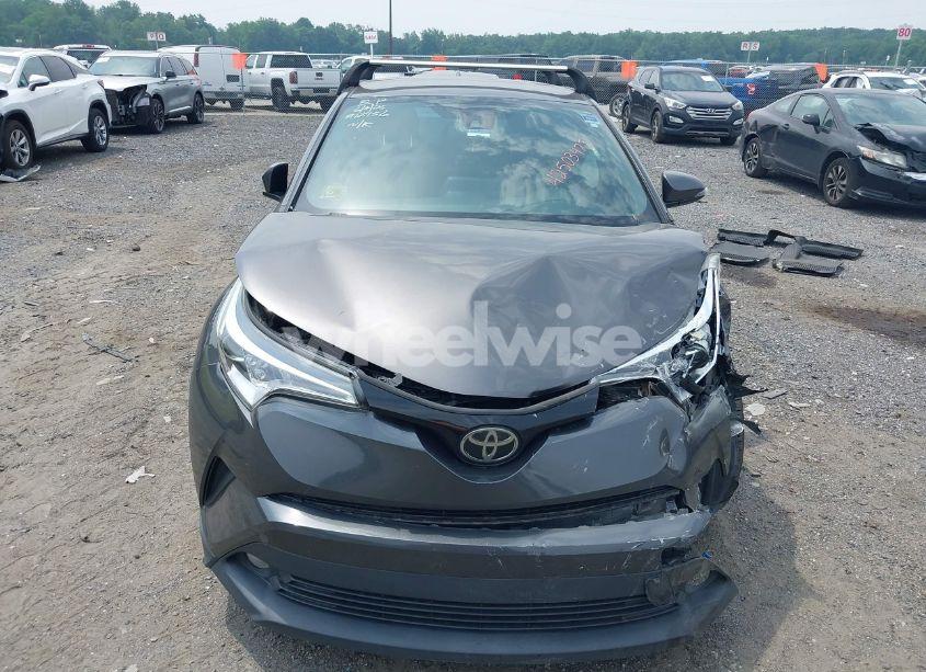 Photo 12 of 2019 Toyota C-hr (VIN JTNKHMBX3K1031755)