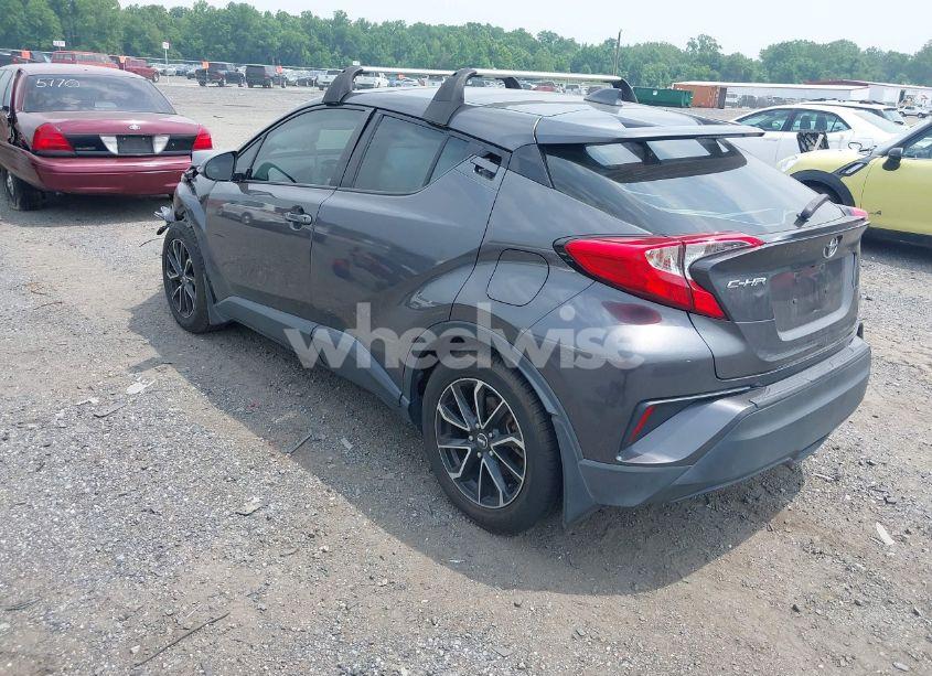 Photo 3 of 2019 Toyota C-hr (VIN JTNKHMBX3K1031755)