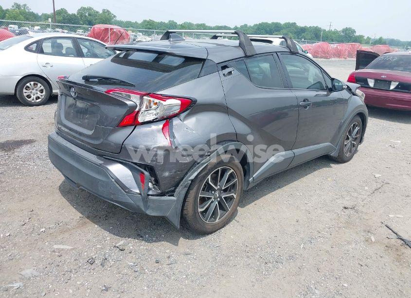 Photo 4 of 2019 Toyota C-hr (VIN JTNKHMBX3K1031755)