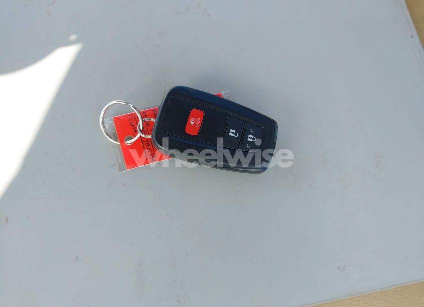 Photo 11 of 2022 Toyota C-hr XLE (VIN JTNKHMBX3N1134369)