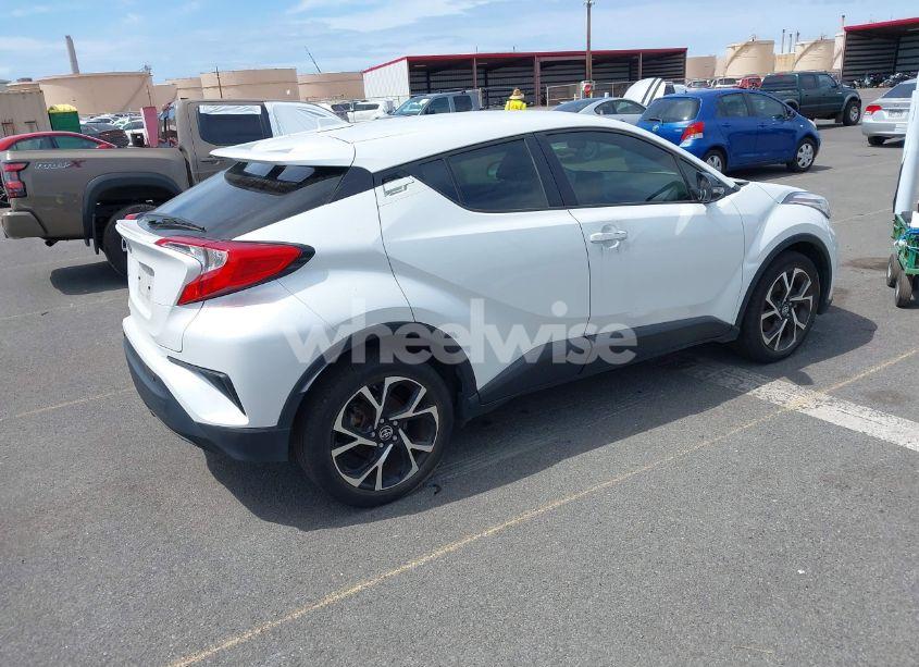 Photo 4 of 2022 Toyota C-hr XLE (VIN JTNKHMBX3N1134369)