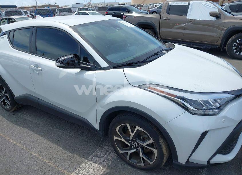 Photo 6 of 2022 Toyota C-hr XLE (VIN JTNKHMBX3N1134369)