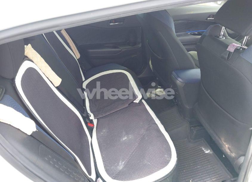 Photo 8 of 2022 Toyota C-hr XLE (VIN JTNKHMBX3N1134369)