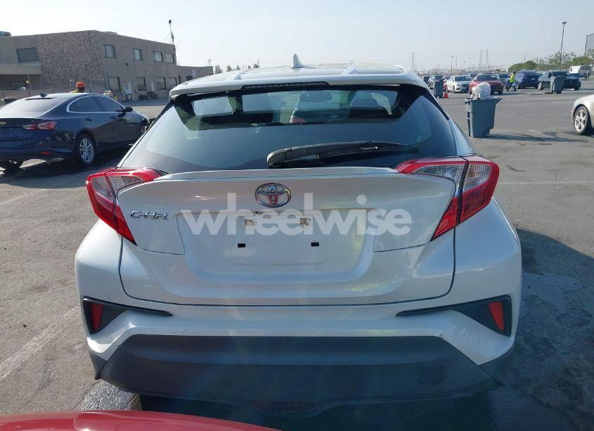 Photo 16 of 2018 Toyota C-hr XLE PREMIUM (VIN JTNKHMBX5J1007391)