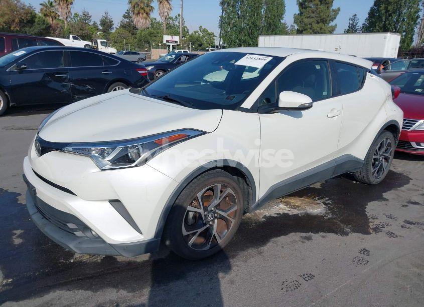 Photo 2 of 2018 Toyota C-hr XLE PREMIUM (VIN JTNKHMBX5J1007391)