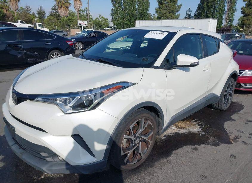 Photo 6 of 2018 Toyota C-hr XLE PREMIUM (VIN JTNKHMBX5J1007391)
