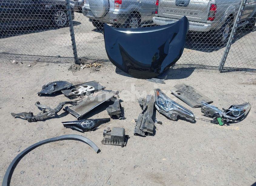 Photo 12 of 2019 Toyota C-hr LE (VIN JTNKHMBX5K1059637)