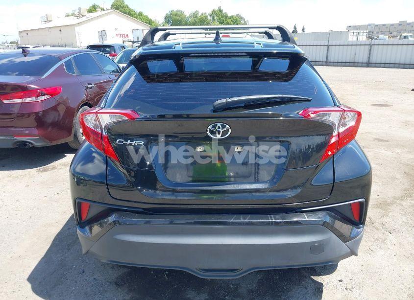 Photo 17 of 2019 Toyota C-hr LE (VIN JTNKHMBX5K1059637)