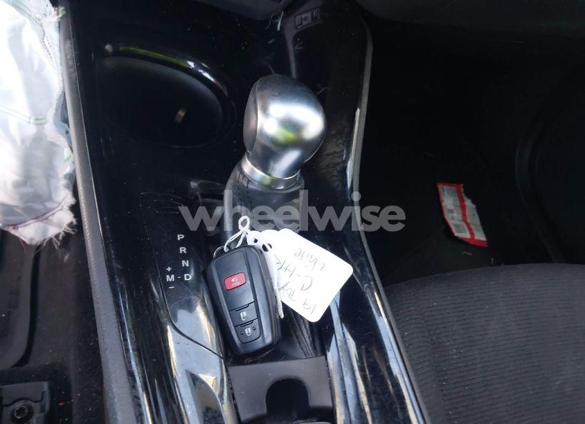 Photo 11 of 2019 Toyota C-hr XLE (VIN JTNKHMBX5K1062232)