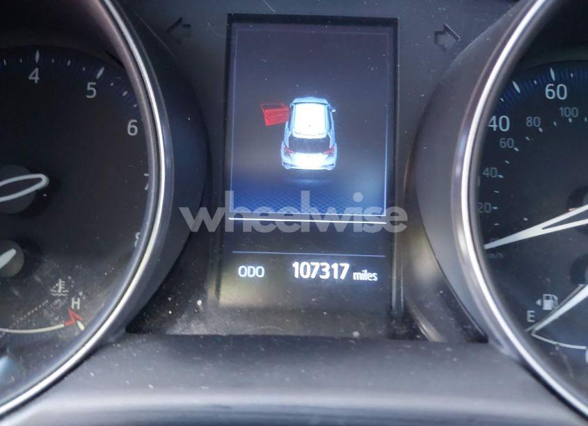 Photo 15 of 2019 Toyota C-hr XLE (VIN JTNKHMBX5K1062232)