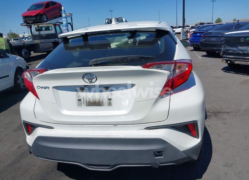 Photo 16 of 2019 Toyota C-hr XLE (VIN JTNKHMBX5K1062232)