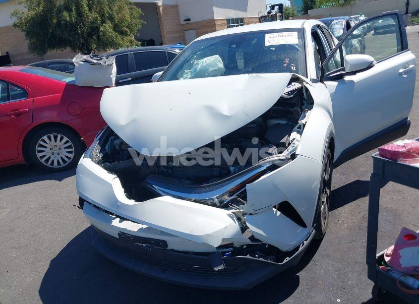 Photo 6 of 2019 Toyota C-hr XLE (VIN JTNKHMBX5K1062232)