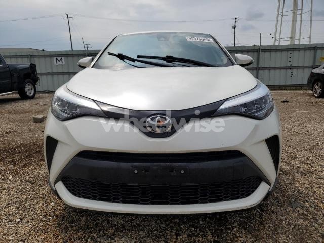 Photo 3 of 2020 TOYOTA C-HR XLE (VIN JTNKHMBX5L1066184)
